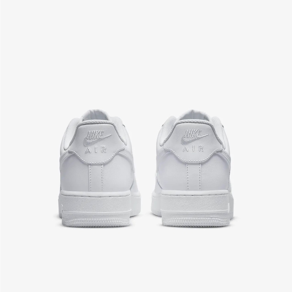 Nike Air Force 1 - Picture 6 of 9